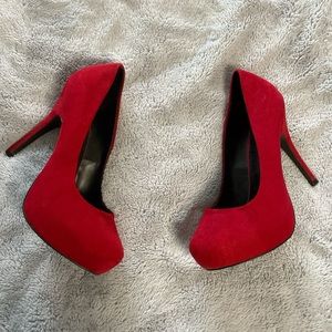 Mix No. 6 red platform heels size 8.5 (US)